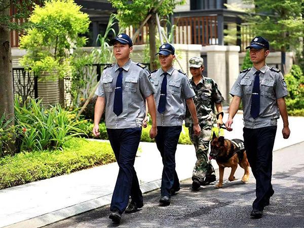 門衛(wèi)保安公司是怎么處理緊急情況的？