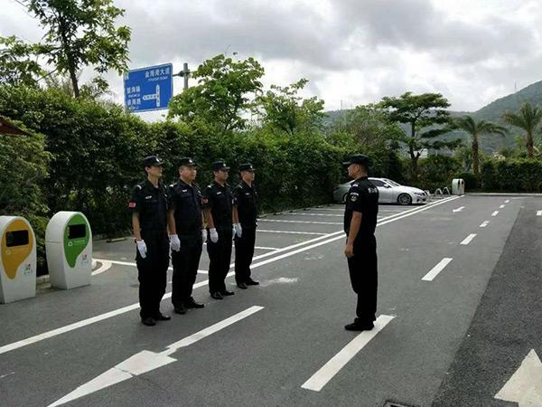 談?wù)撐飿I(yè)安保服務(wù)標準？